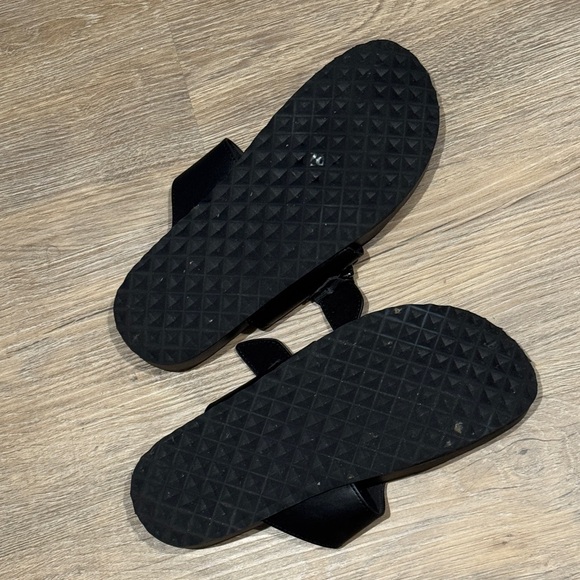 AEROSOLES Black Women's Sandals with Buckle - Picture 2 of 2